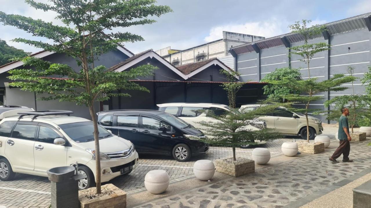 Hotel Kaliu パチタン エクステリア 写真